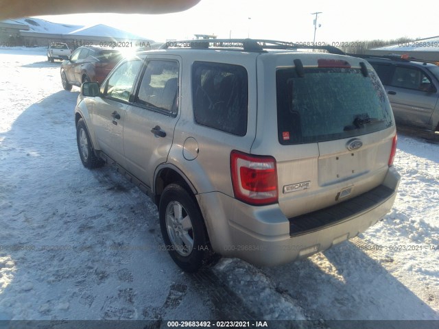 Photo 2 VIN: 1FMCU9D74AKA44923 - FORD ESCAPE 