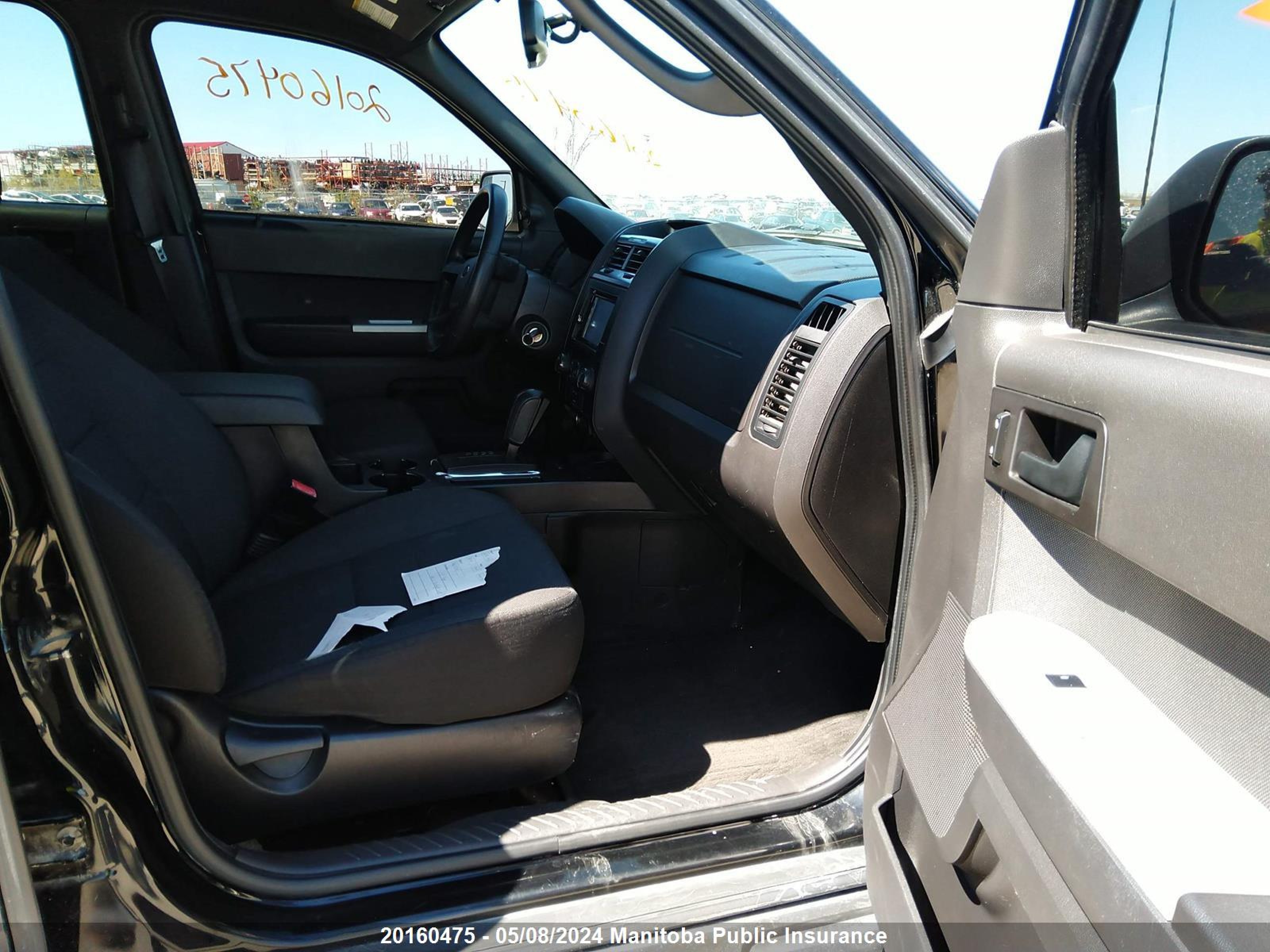 Photo 4 VIN: 1FMCU9D74AKC38271 - FORD ESCAPE 