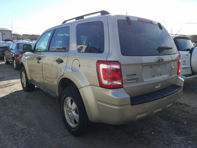 Photo 2 VIN: 1FMCU9D74AKC91214 - FORD ESCAPE XLT 