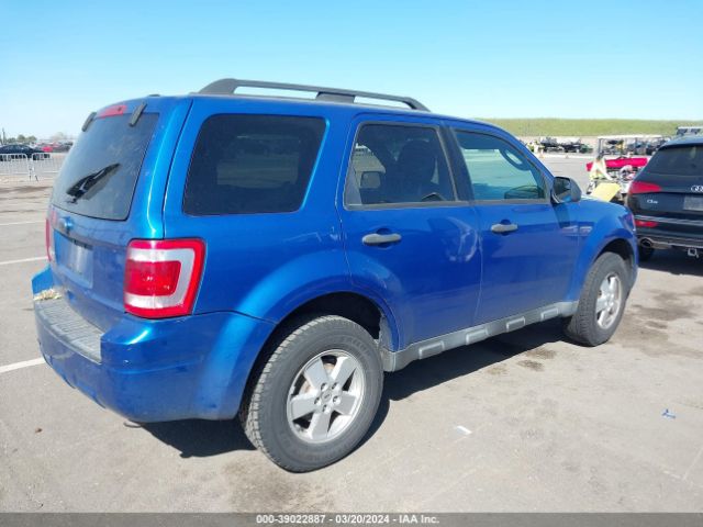 Photo 3 VIN: 1FMCU9D74BKB74492 - FORD ESCAPE 