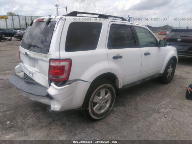 Photo 3 VIN: 1FMCU9D74BKC31807 - FORD ESCAPE 