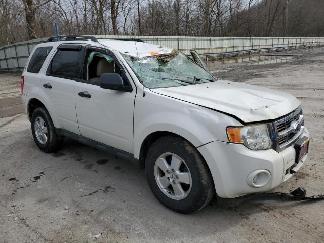 Photo 3 VIN: 1FMCU9D74CKB45009 - FORD ESCAPE XLT 