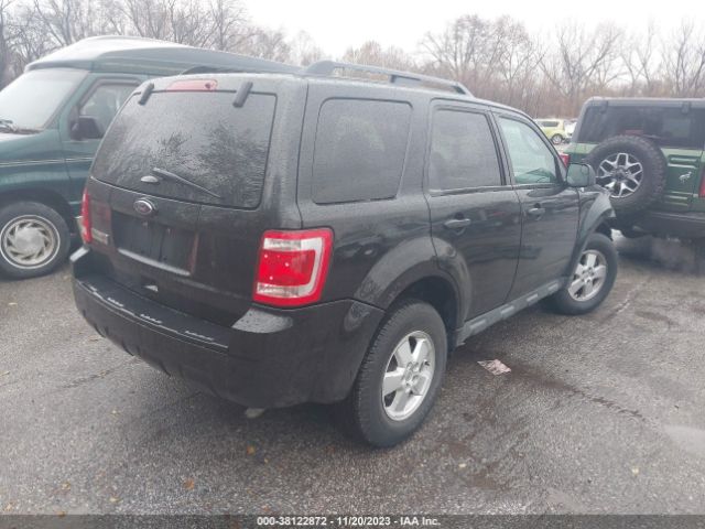 Photo 3 VIN: 1FMCU9D74CKC43750 - FORD ESCAPE 