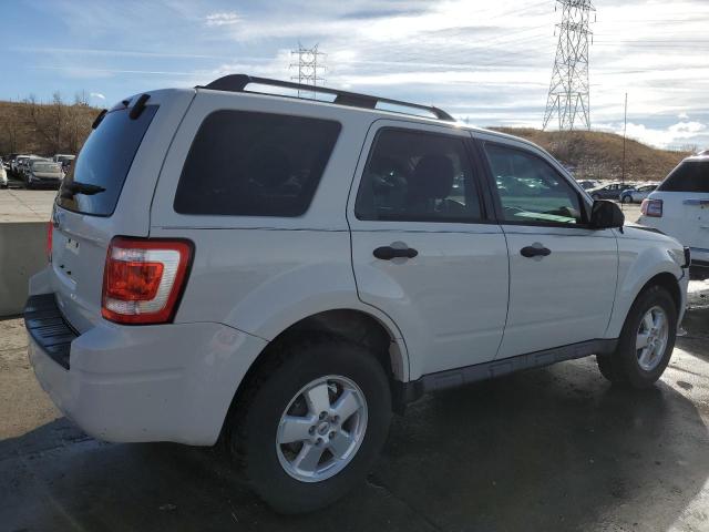 Photo 2 VIN: 1FMCU9D74CKC49175 - FORD ESCAPE 