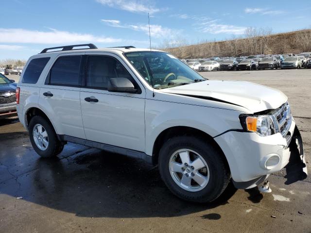 Photo 3 VIN: 1FMCU9D74CKC49175 - FORD ESCAPE 