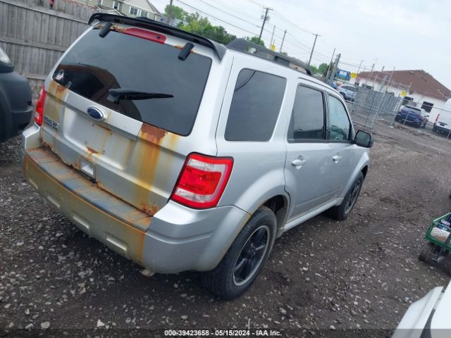 Photo 3 VIN: 1FMCU9D75AKA05564 - FORD ESCAPE 