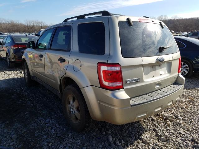 Photo 2 VIN: 1FMCU9D75AKC05070 - FORD ESCAPE XLT 