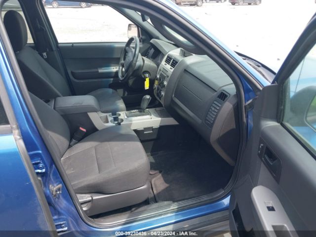 Photo 4 VIN: 1FMCU9D75AKD09851 - FORD ESCAPE 