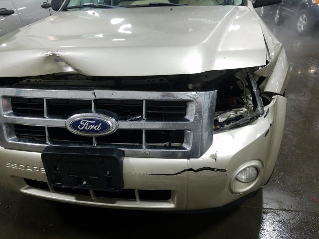 Photo 8 VIN: 1FMCU9D75BKB40299 - FORD ESCAPE XLT 