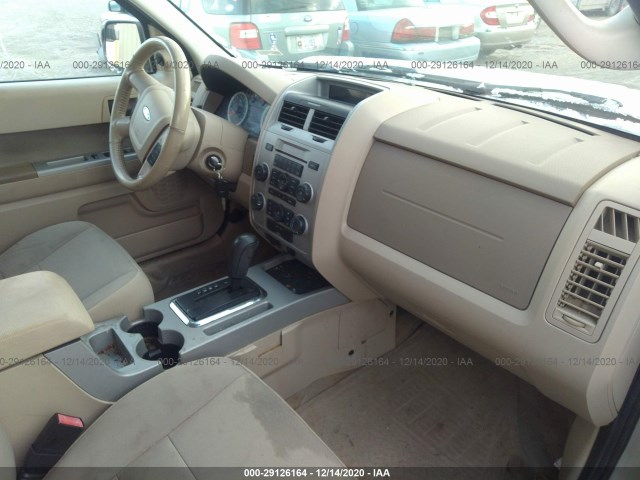 Photo 4 VIN: 1FMCU9D75BKC24428 - FORD ESCAPE 