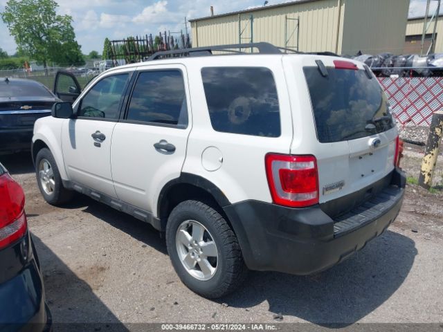 Photo 2 VIN: 1FMCU9D75CKB58674 - FORD ESCAPE 