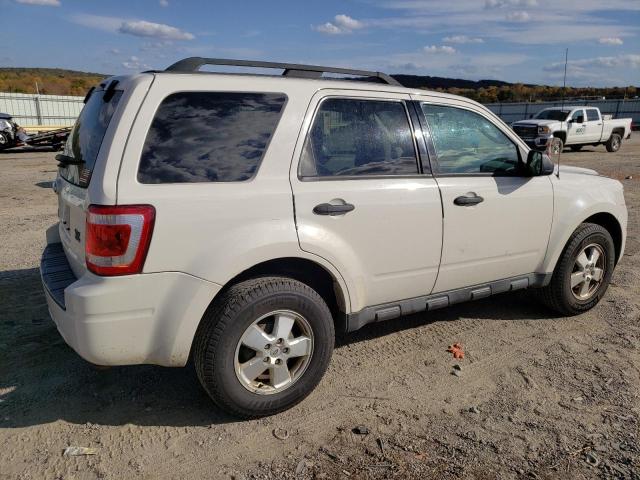 Photo 2 VIN: 1FMCU9D75CKB95496 - FORD ESCAPE 