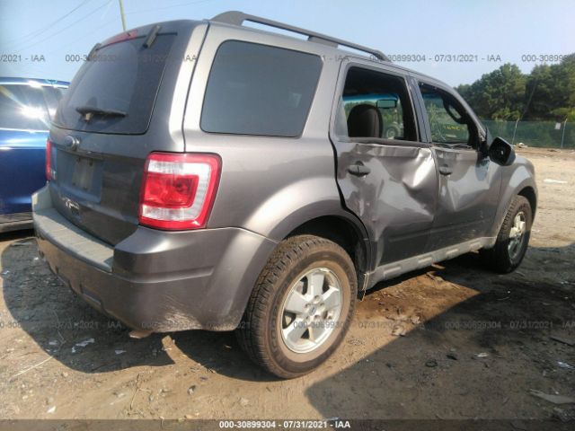 Photo 3 VIN: 1FMCU9D76AKB51634 - FORD ESCAPE 