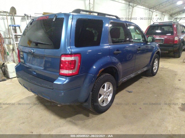 Photo 3 VIN: 1FMCU9D76AKB62147 - FORD ESCAPE 