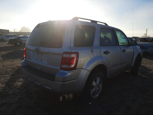 Photo 3 VIN: 1FMCU9D76AKC03702 - FORD ESCAPE XLT 