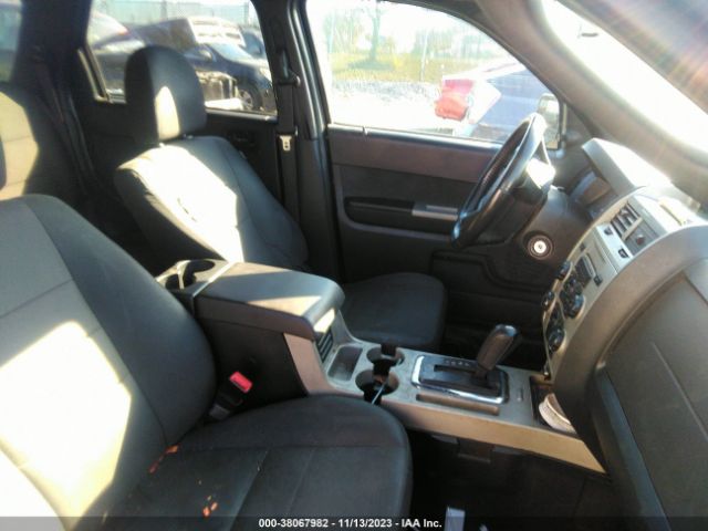 Photo 4 VIN: 1FMCU9D76BKB17680 - FORD ESCAPE 