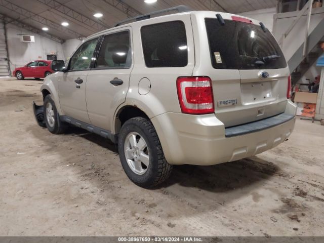 Photo 2 VIN: 1FMCU9D76CKA05074 - FORD ESCAPE 