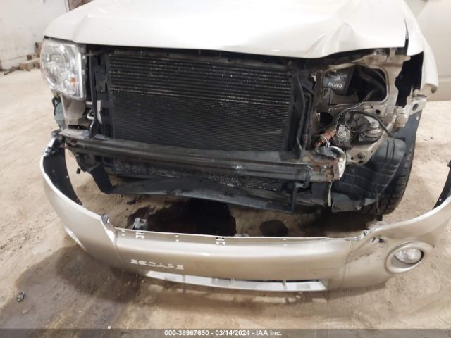 Photo 5 VIN: 1FMCU9D76CKA05074 - FORD ESCAPE 