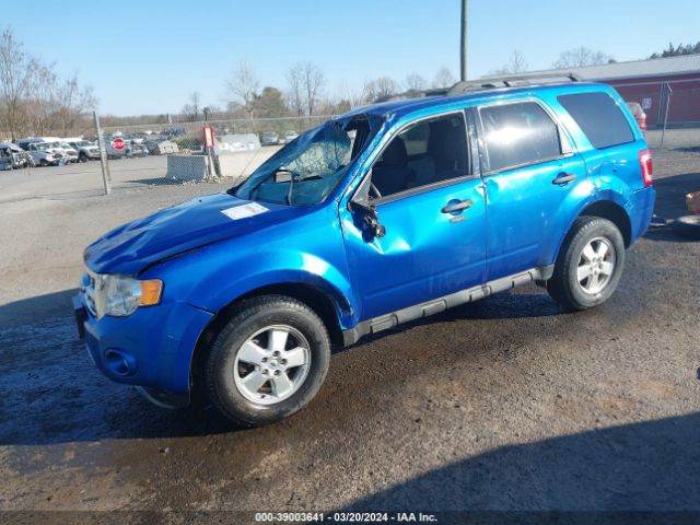 Photo 1 VIN: 1FMCU9D76CKA13742 - FORD ESCAPE 