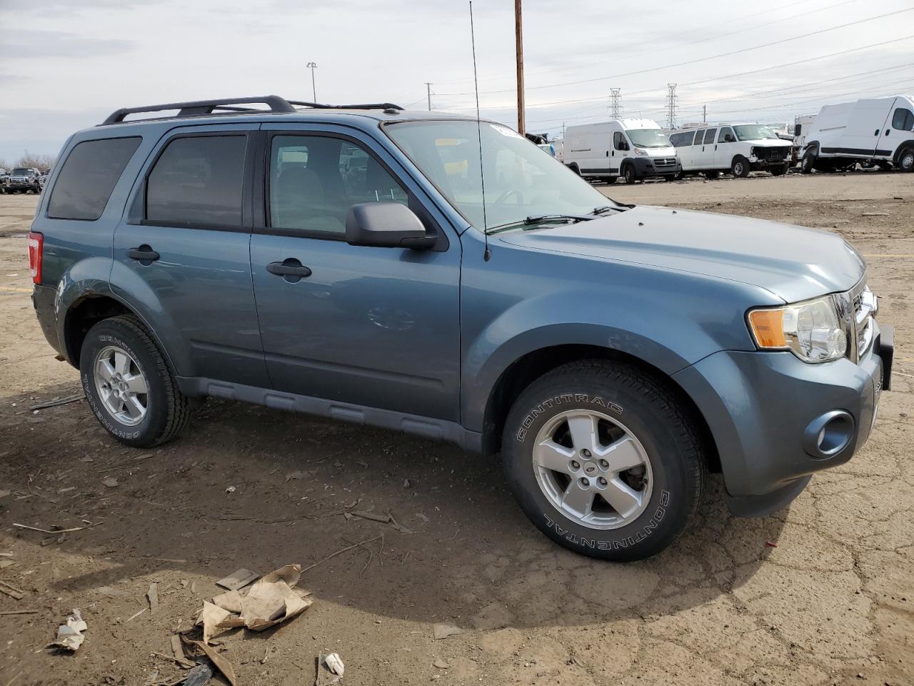 Photo 3 VIN: 1FMCU9D76CKA87386 - FORD ESCAPE 