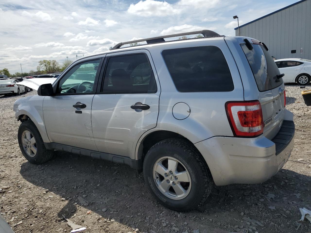 Photo 1 VIN: 1FMCU9D76CKB40524 - FORD ESCAPE 