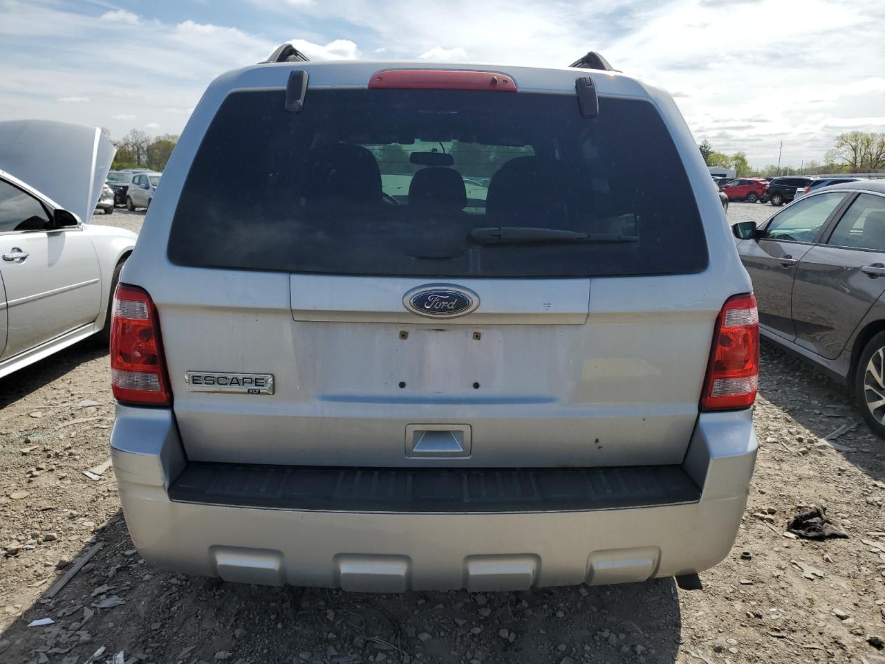 Photo 5 VIN: 1FMCU9D76CKB40524 - FORD ESCAPE 