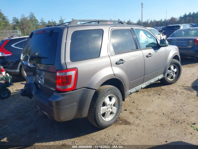 Photo 3 VIN: 1FMCU9D76CKB78609 - FORD ESCAPE 