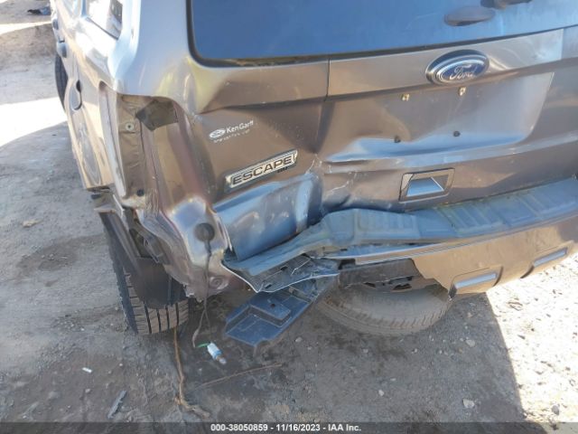 Photo 5 VIN: 1FMCU9D76CKB78609 - FORD ESCAPE 