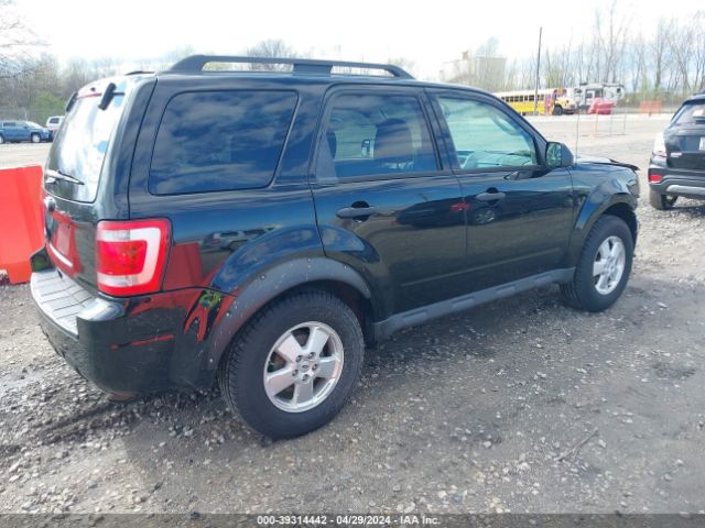 Photo 3 VIN: 1FMCU9D76CKC54927 - FORD ESCAPE 