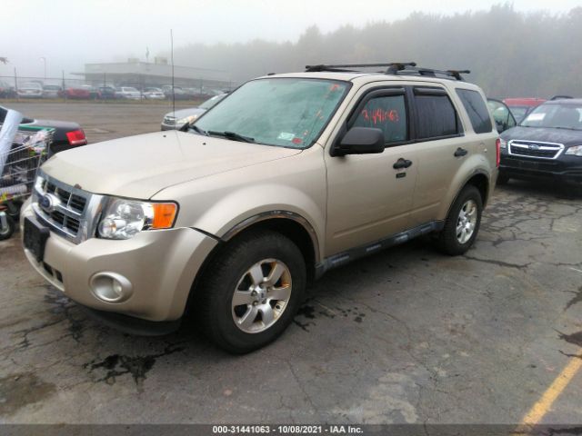 Photo 1 VIN: 1FMCU9D77AKB20716 - FORD ESCAPE 