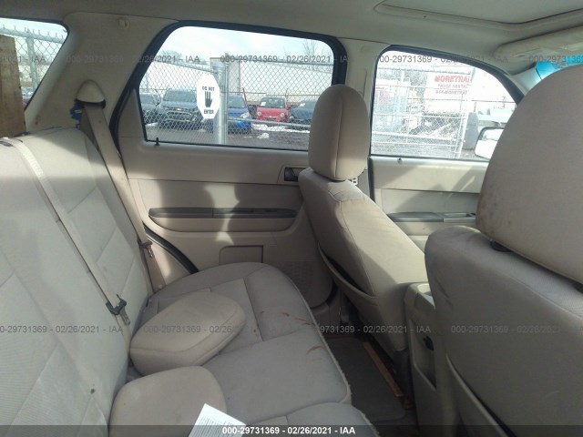 Photo 7 VIN: 1FMCU9D77BKA24666 - FORD ESCAPE 