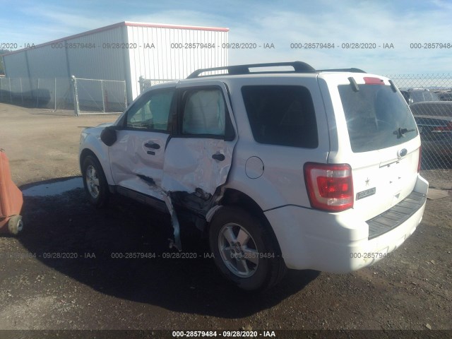 Photo 2 VIN: 1FMCU9D77BKA45100 - FORD ESCAPE 