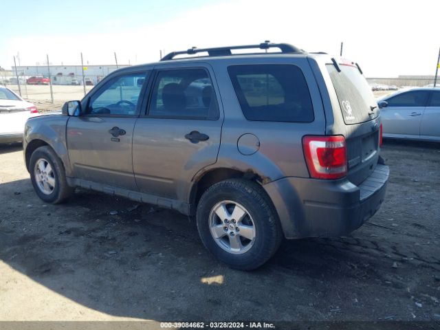 Photo 2 VIN: 1FMCU9D77BKA83037 - FORD ESCAPE 