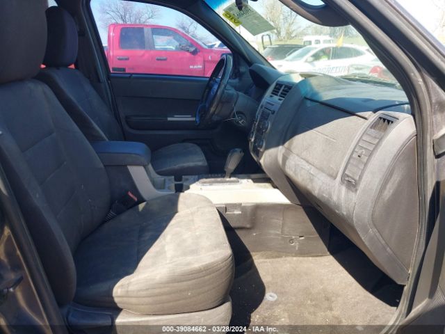 Photo 4 VIN: 1FMCU9D77BKA83037 - FORD ESCAPE 