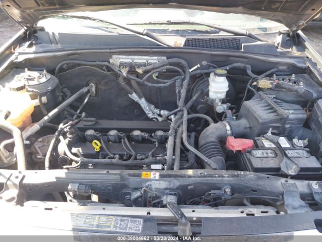 Photo 9 VIN: 1FMCU9D77BKA83037 - FORD ESCAPE 