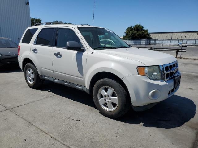 Photo 3 VIN: 1FMCU9D77BKB92582 - FORD ESCAPE XLT 