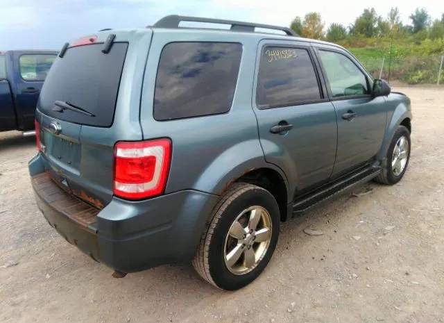 Photo 3 VIN: 1FMCU9D77CKA26595 - FORD ESCAPE 