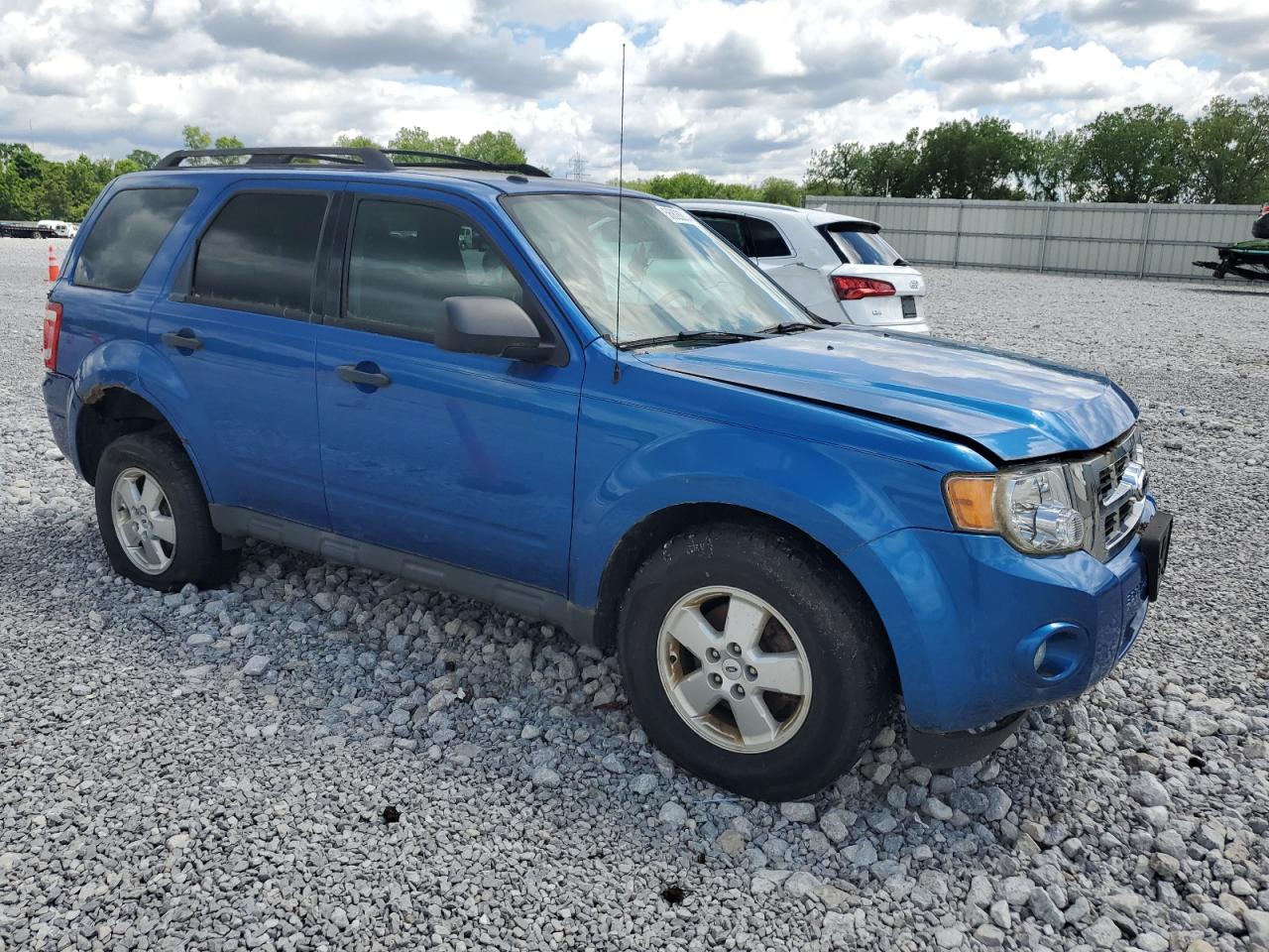 Photo 3 VIN: 1FMCU9D77CKB00548 - FORD ESCAPE 