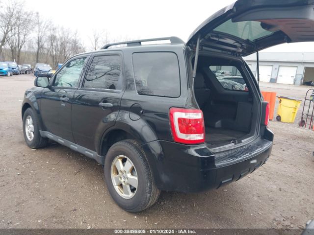 Photo 2 VIN: 1FMCU9D77CKC23122 - FORD ESCAPE 