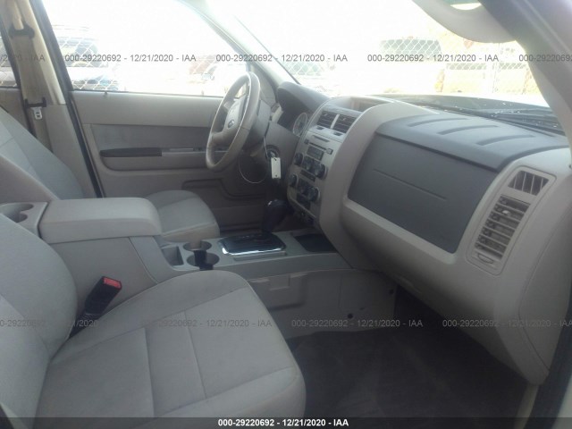 Photo 4 VIN: 1FMCU9D78AKC68633 - FORD ESCAPE 