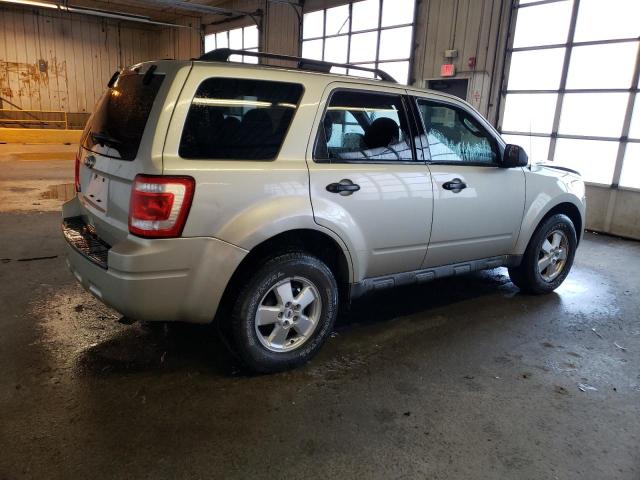 Photo 2 VIN: 1FMCU9D78AKC75419 - FORD ESCAPE 