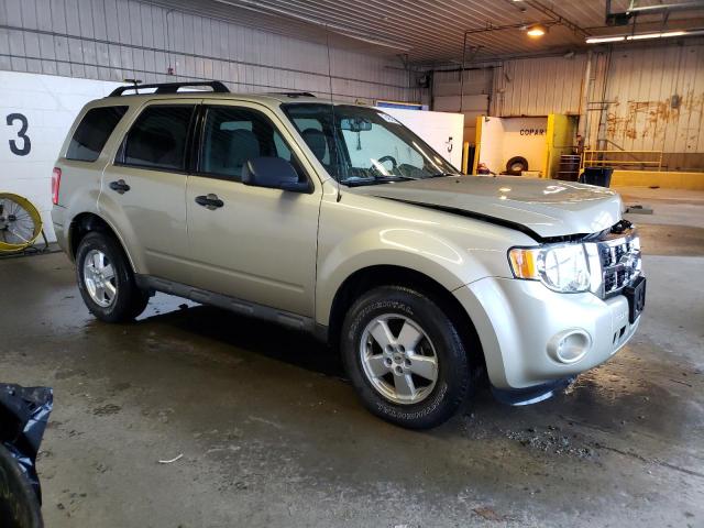 Photo 3 VIN: 1FMCU9D78AKC75419 - FORD ESCAPE 