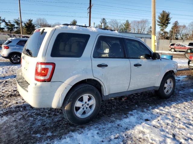 Photo 2 VIN: 1FMCU9D78CKB92561 - FORD ESCAPE 