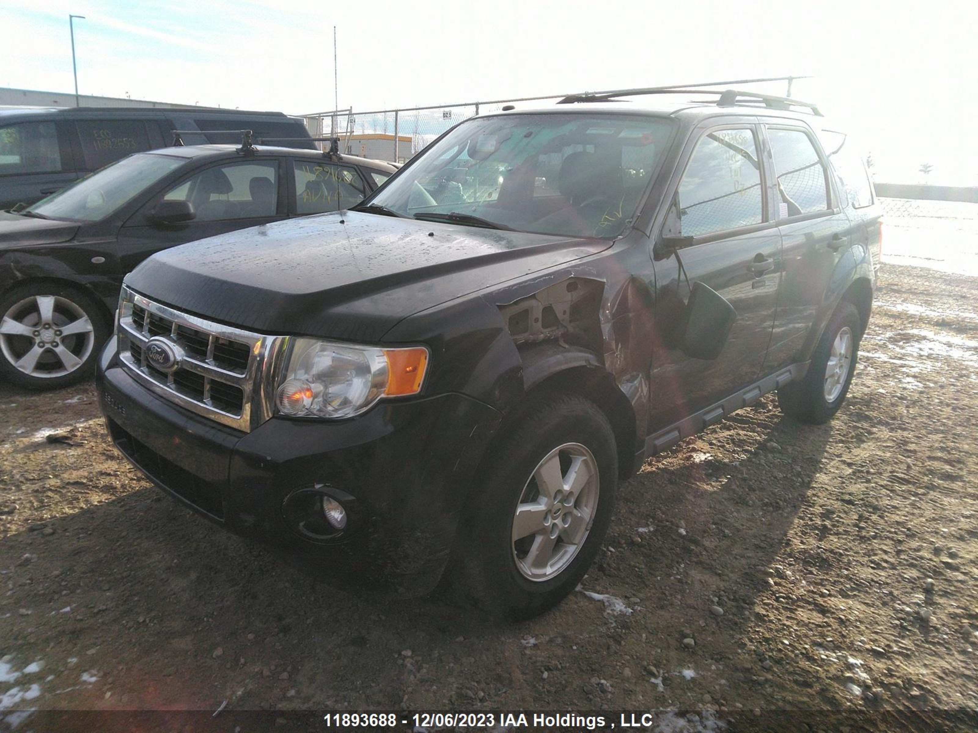 Photo 1 VIN: 1FMCU9D79AKB86426 - FORD ESCAPE 