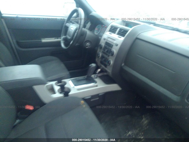 Photo 4 VIN: 1FMCU9D79AKC05038 - FORD ESCAPE 