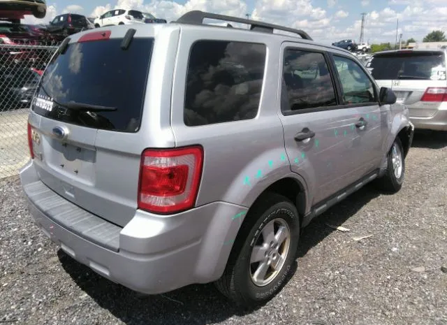 Photo 3 VIN: 1FMCU9D79AKC75512 - FORD ESCAPE 