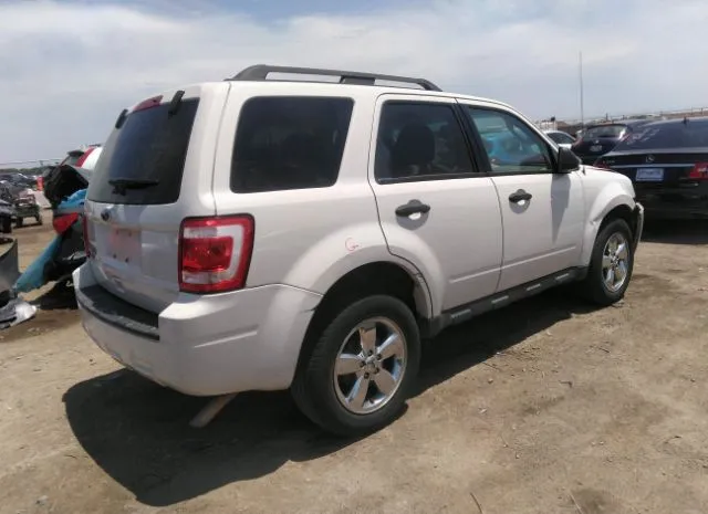 Photo 3 VIN: 1FMCU9D7XAKA04331 - FORD ESCAPE 