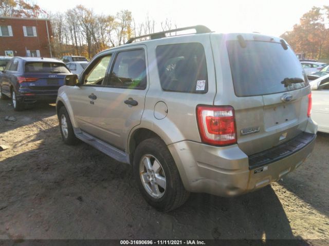 Photo 2 VIN: 1FMCU9D7XAKA78347 - FORD ESCAPE 