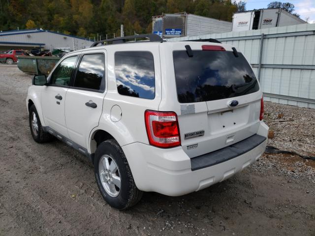 Photo 2 VIN: 1FMCU9D7XAKB94731 - FORD ESCAPE XLT 