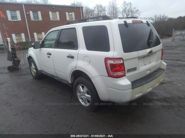 Photo 2 VIN: 1FMCU9D7XAKC60095 - FORD ESCAPE 